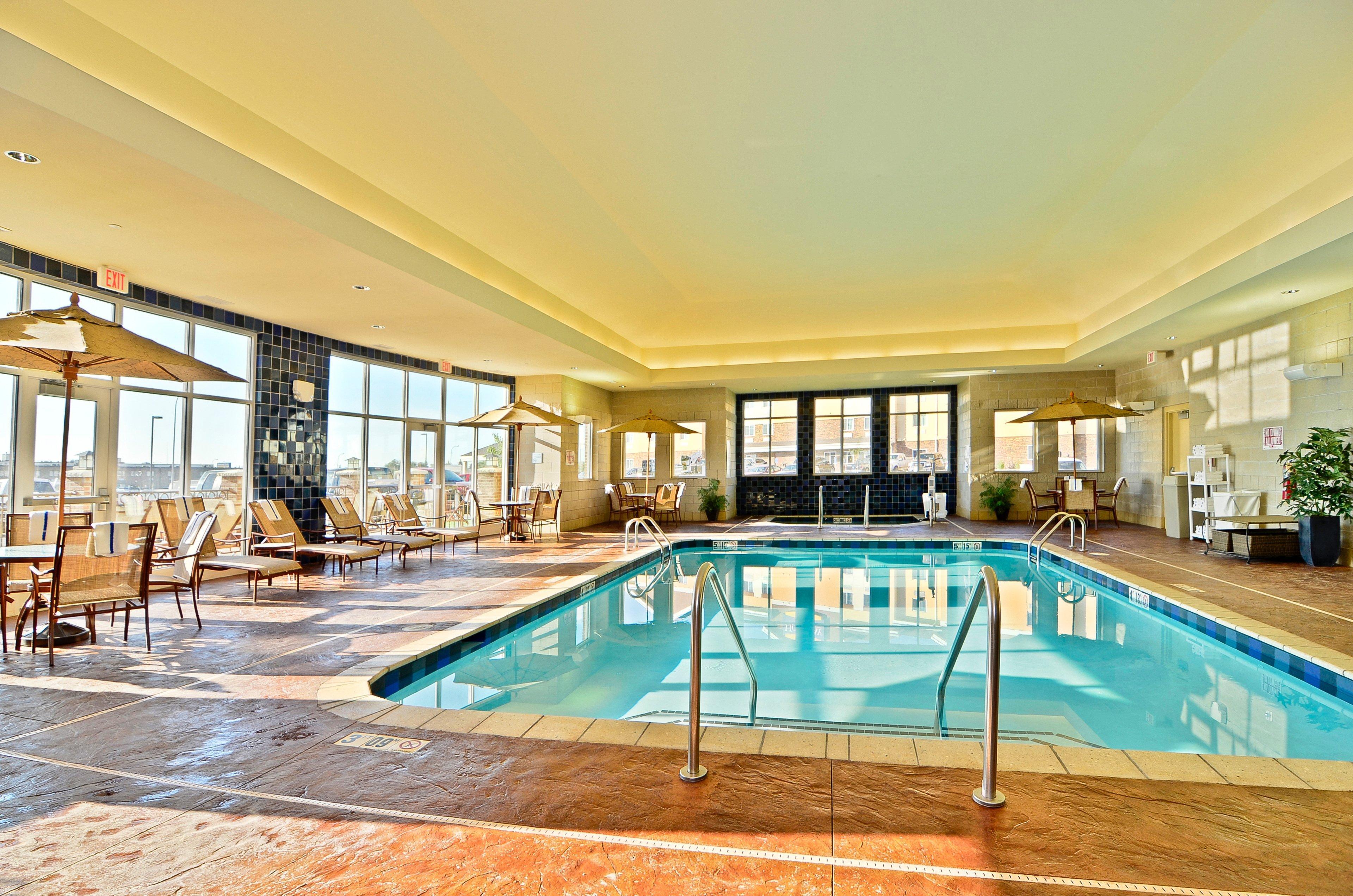 Holiday Inn Express & Suites - Williston By Ihg Экстерьер фото