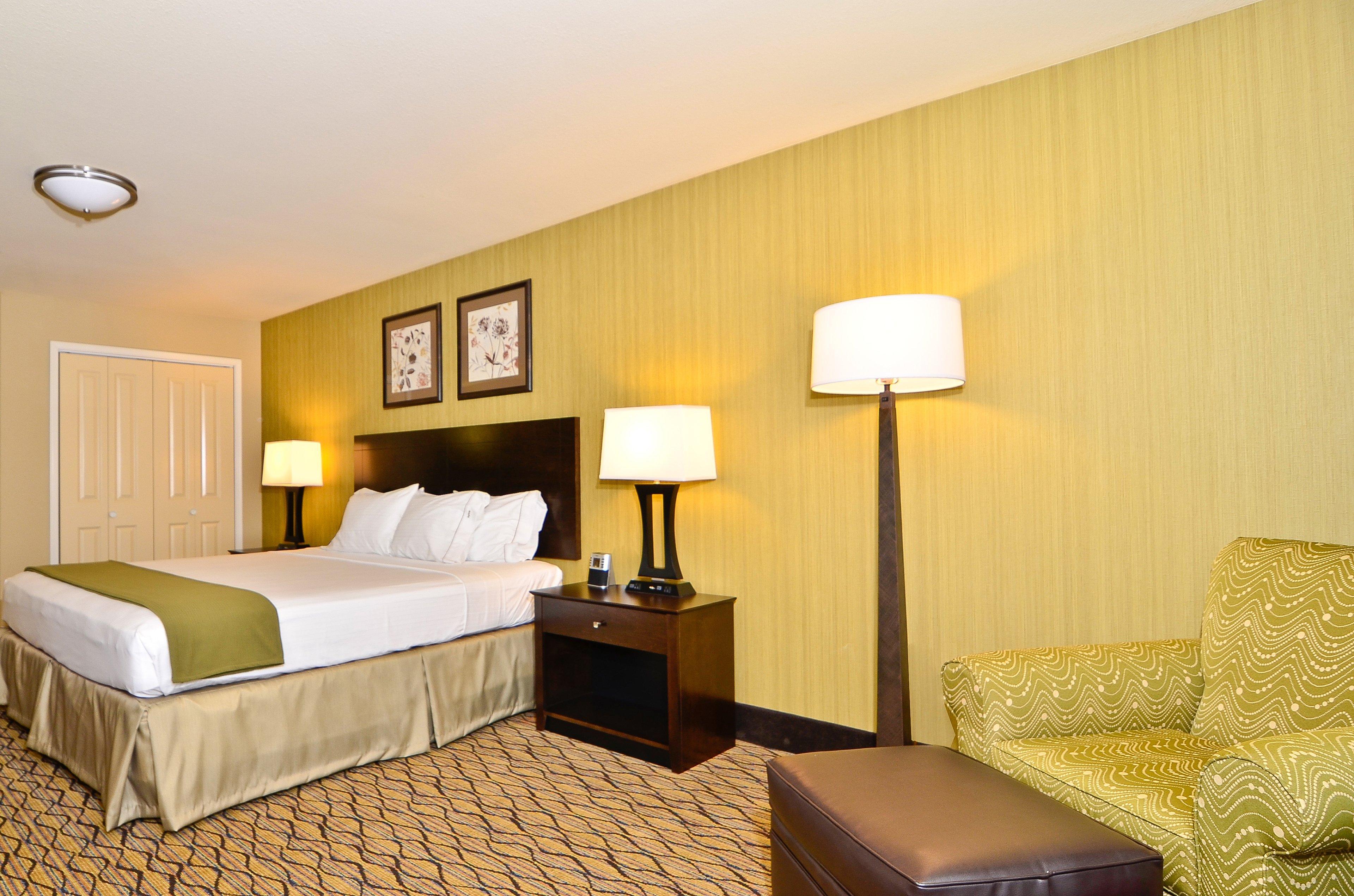 Holiday Inn Express & Suites - Williston By Ihg Экстерьер фото
